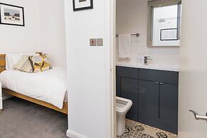 Denecrest Guest House