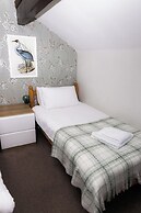 Denecrest Guest House