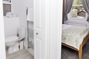 Denecrest Guest House