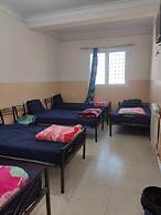 mirana mayotte hostel 47