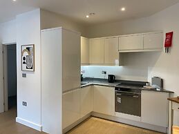 Spacious 1 Bedroom Apartment in St Albans