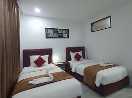 Grand Mahoni Hotel