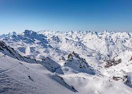 Chalet in Val Thorens Near Ski Slopes