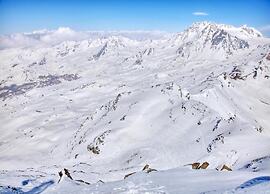 Chalet in Val Thorens Near Ski Slopes
