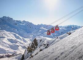 Chalet in Val Thorens Near Ski Slopes