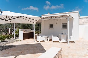 Trullo Eughene a con Piscina