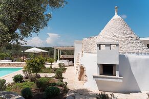 Trullo Eughene a con Piscina