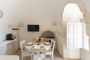 Trullo Eughene a con Piscina
