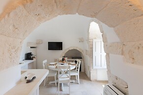 Trullo Eughene a con Piscina
