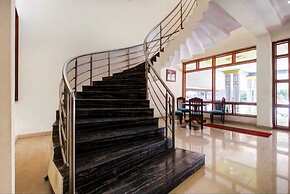 Hotel Partha International