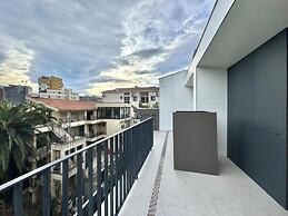 Onia Luxury Escape