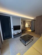 Onia Luxury Escape