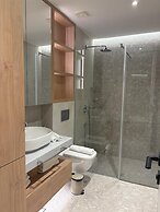 Onia Luxury Escape