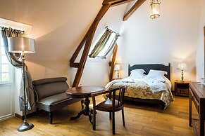 Aux Charmes de Maintenon - Adults Only