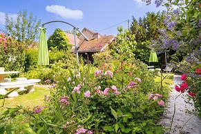 Aux Charmes de Maintenon - Adults Only