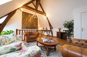 Aux Charmes de Maintenon - Adults Only