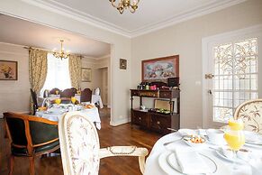 Aux Charmes de Maintenon - Adults Only