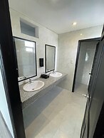 Hoan Cau Hotel