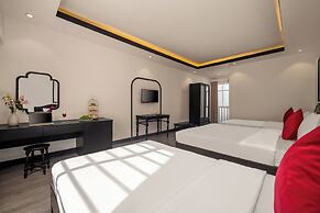 Hoan Cau Hotel