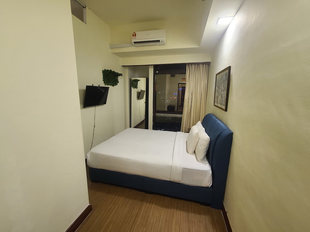 KL PREMIER SUITE AT TIMES SQUARE