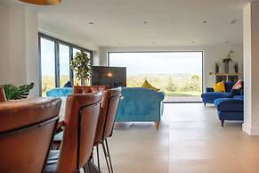 Beautiful Barn Conversion-Escape for 12