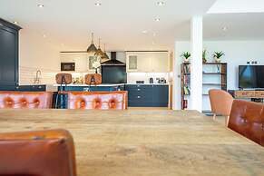 Beautiful Barn Conversion-Escape for 12