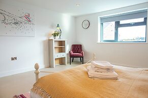 Beautiful Barn Conversion-Escape for 12