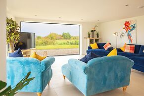 Beautiful Barn Conversion-Escape for 12