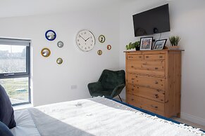 Beautiful Barn Conversion-Escape for 12