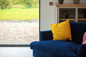 Beautiful Barn Conversion-Escape for 12