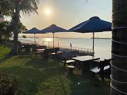 Nam Hoi An Riverside Hotel