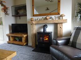 Riverbank Cottage River Ehan, Double Balcony
