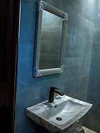 Neon Hotel Ntinda