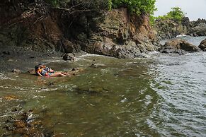 Adhvasaha Beach Spa Resort