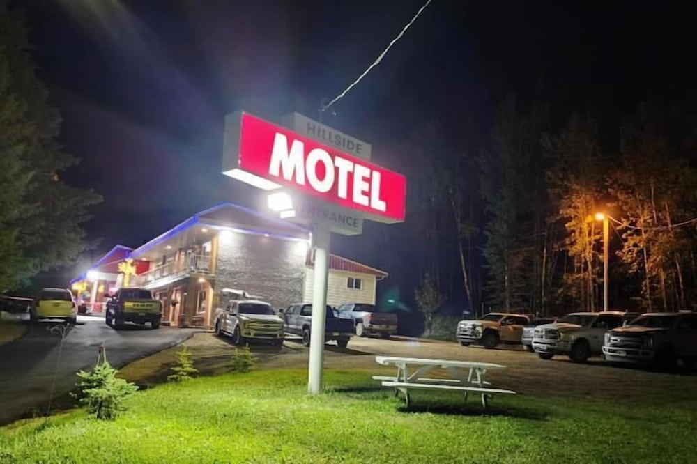 Athabasca Hillside Motel