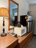 Athabasca Hillside Motel