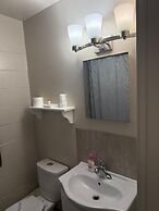 Athabasca Hillside Motel