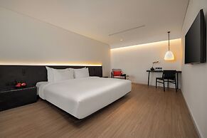 Caro Premium Danang Hotel