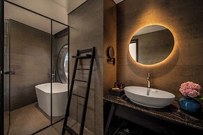 Caro Premium Danang Hotel