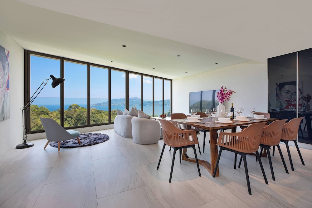 Ocean Views BluePoint 3BR Apartment 8-11