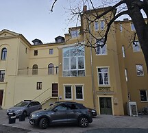 Promenaden Hotel