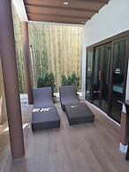 Blue Palm Residence Kata