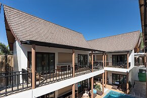 Blue Palm Residence Kata