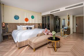Royal Beachfront Resort Danang