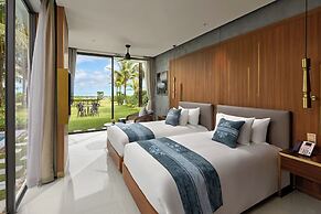 Royal Beachfront Resort Danang