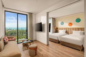 Royal Beachfront Resort Danang