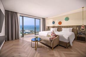 Royal Beachfront Resort Danang