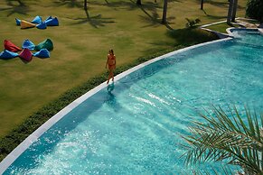 Royal Beachfront Resort Danang