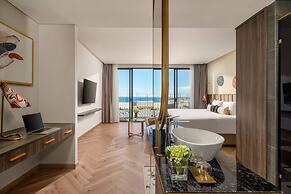 Royal Beachfront Resort Danang