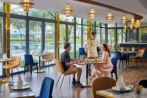Royal Beachfront Resort Danang
